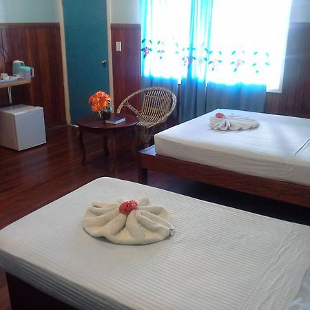 Rekona Lodge Gizo Room photo