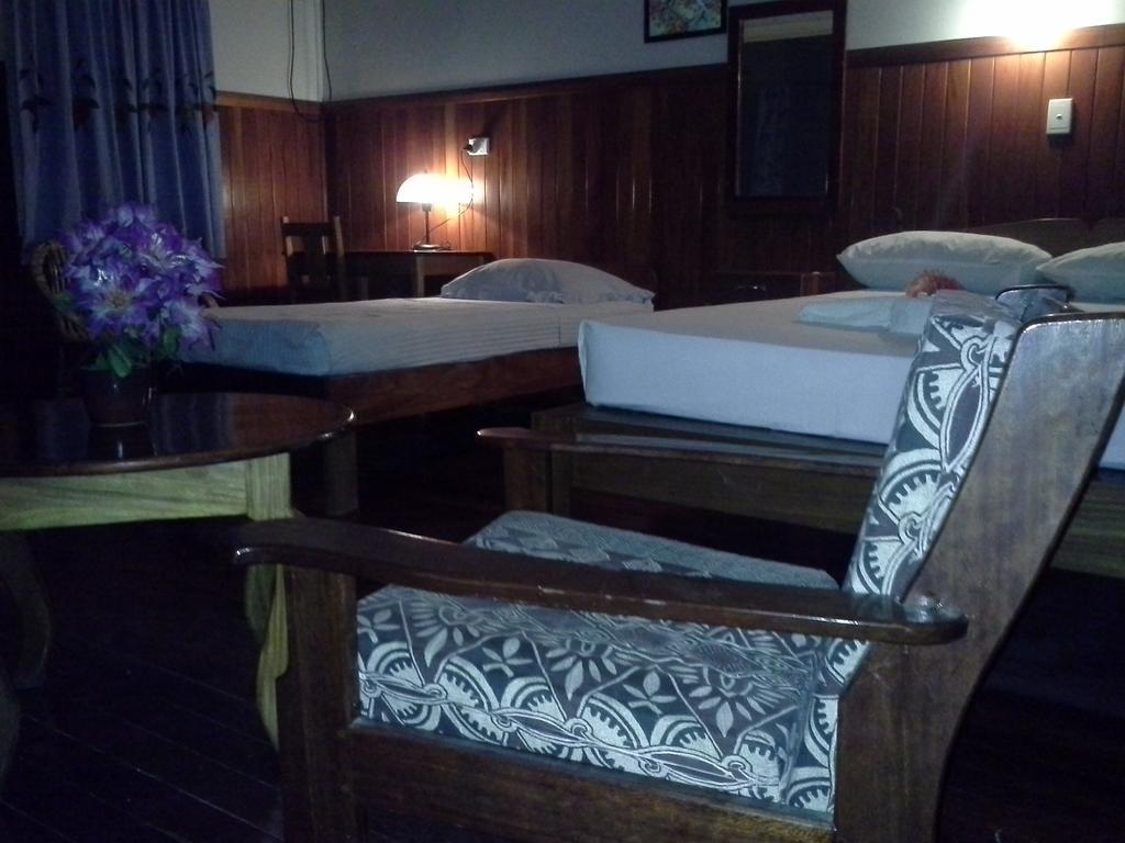 Rekona Lodge Gizo Room photo